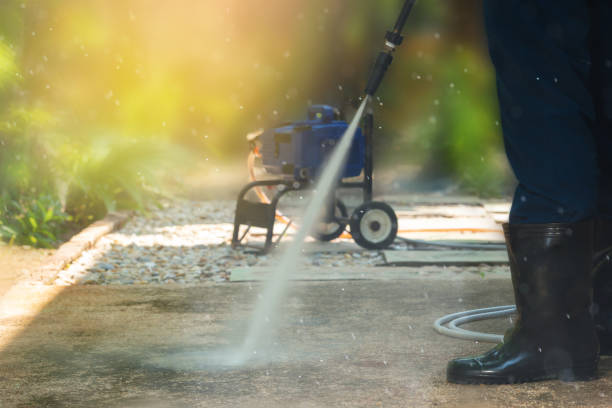 Best Rust Removal  in Tamiami, FL
